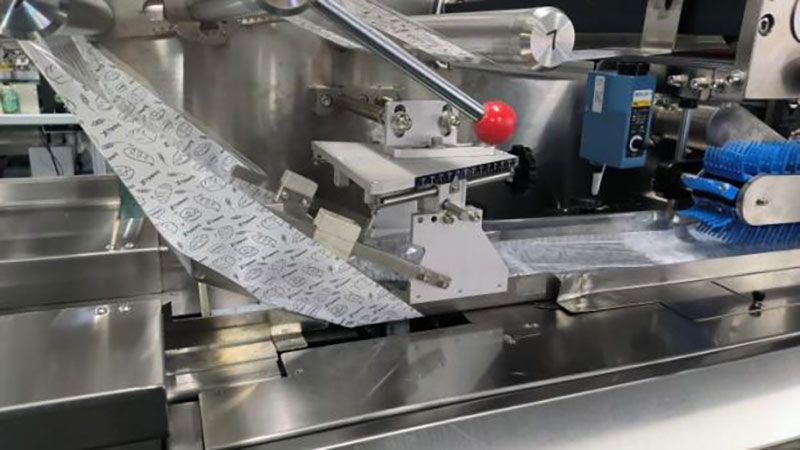 RS-HS45 Horizontal Flow Packaging Machine Detail